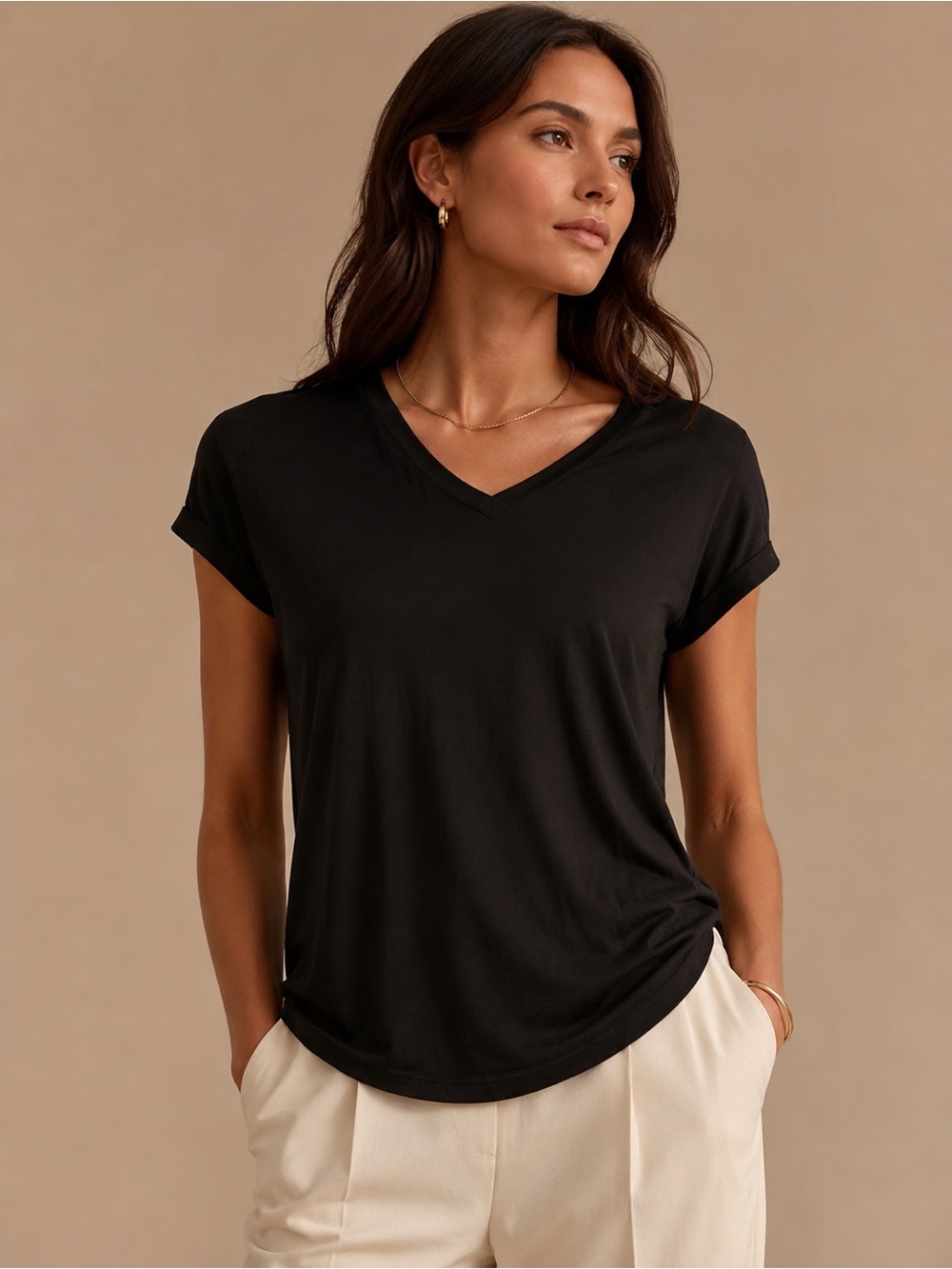 Zenana Outfitters Black V-Neck Short Sleeve Tee